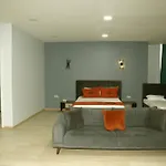Zoom Airport Hotel 4*