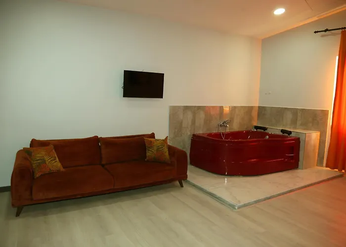 Hotel Zoom Airport 4*